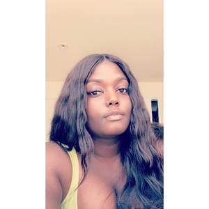 Meet your Posher, Samia